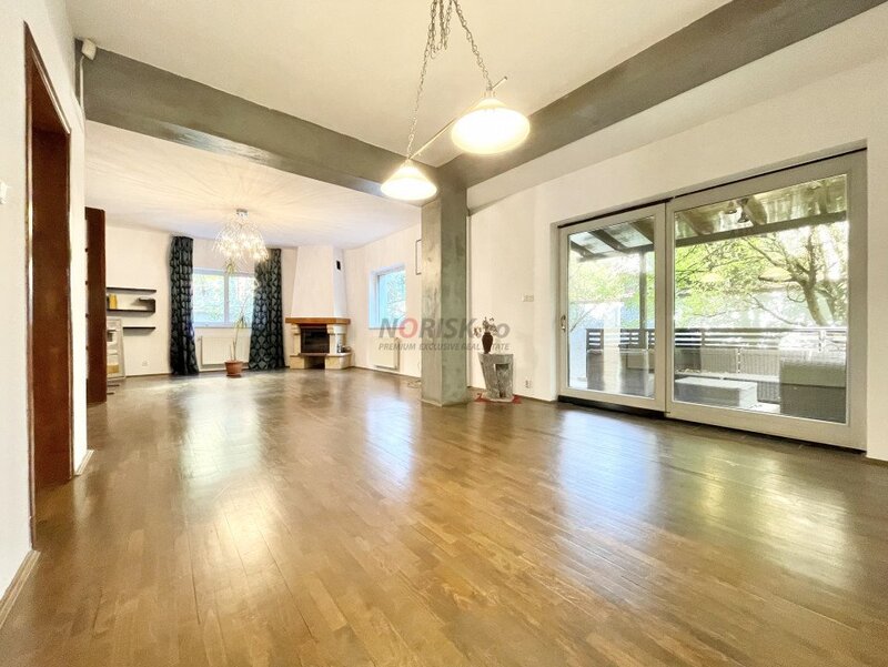 Vila 7 camere 260 mp, - nordul capitalei, eleganta, liniste, 500 mp teren