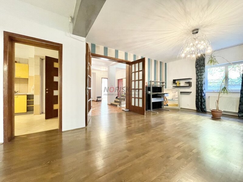 Vila 7 camere 260 mp, - nordul capitalei, eleganta, liniste, 500 mp teren